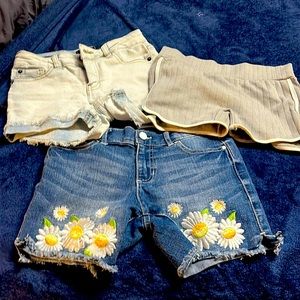 3 pairs of girls shorts